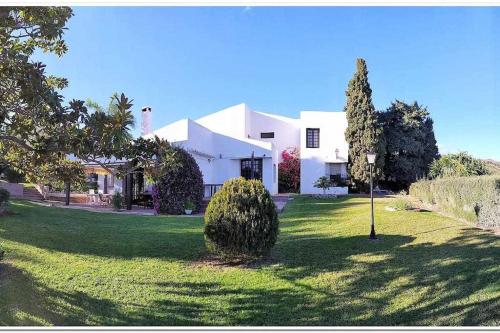 Cortijo Alberca Blanca Beach pet-friendly hotel Rincon De La Victoria