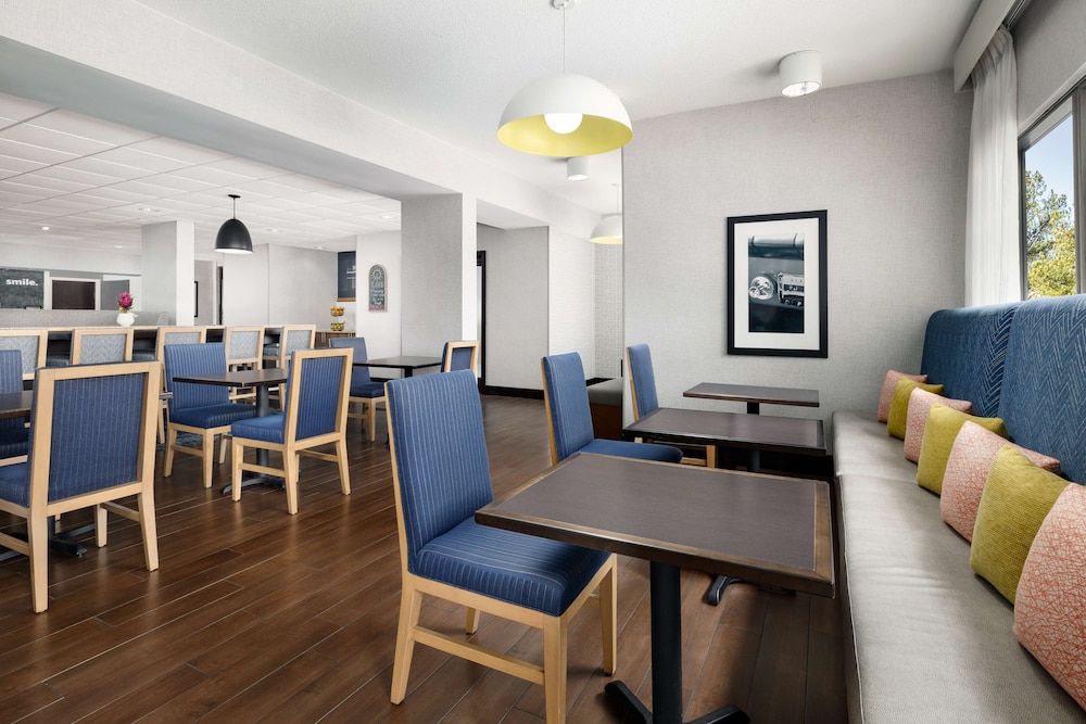 Hampton Inn Memphis Walnut Grove Baptist Hospital East - photo 25