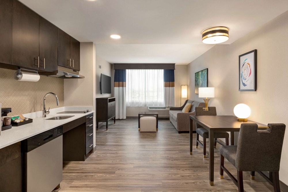 Homewood Suites by Hilton Indianapolis Downtown IUPUI - photo 28