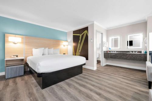 SureStay by Best Western San Francisco Marina District - photo 21