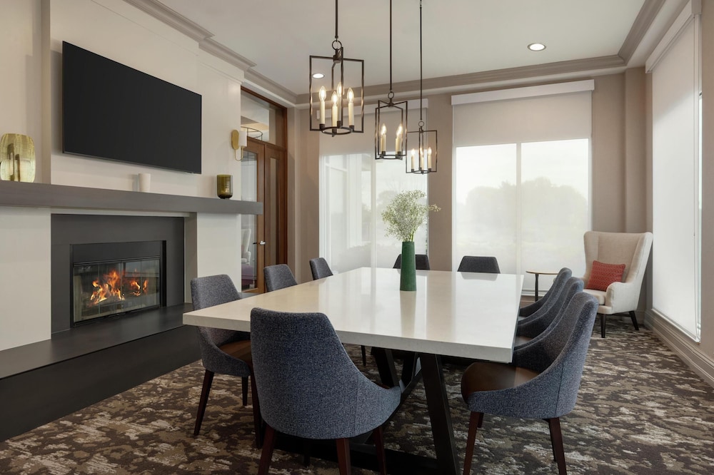 Hilton Garden Inn Riverhead - photo 39