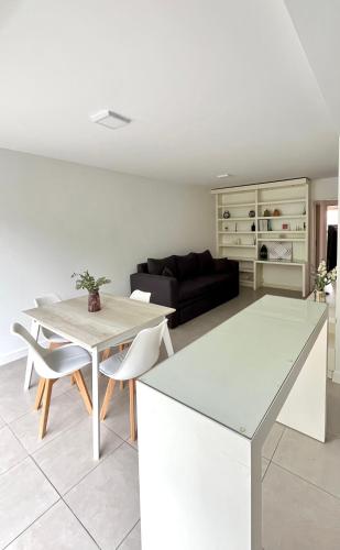 Espectacular Departamento Playa Grande Golf Club Cochera Vista Moderno — 4-Star Luxury Hotel in Mar Del Plata, Argentina