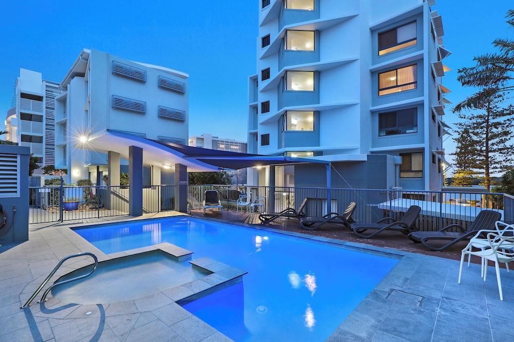 Cerulean Apartments — 4-Star Luxury Hotel in Caloundra, Australia