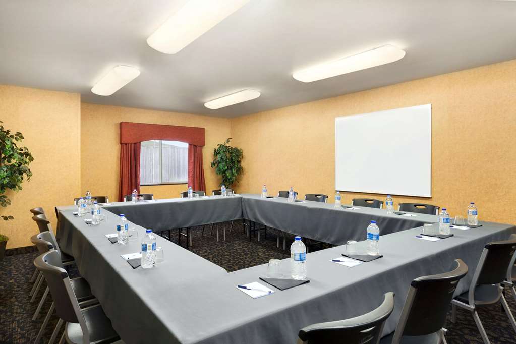 Baymont by Wyndham Fremont - photo 36