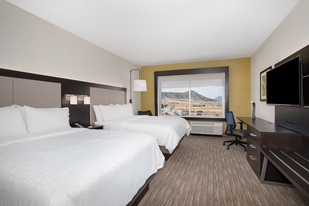 Holiday Inn Express & Suites Ely by IHG - photo 7