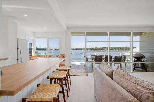 Burrill Lake Cottage — 4-Star Luxury Hotel in Burrill Lake, Australia