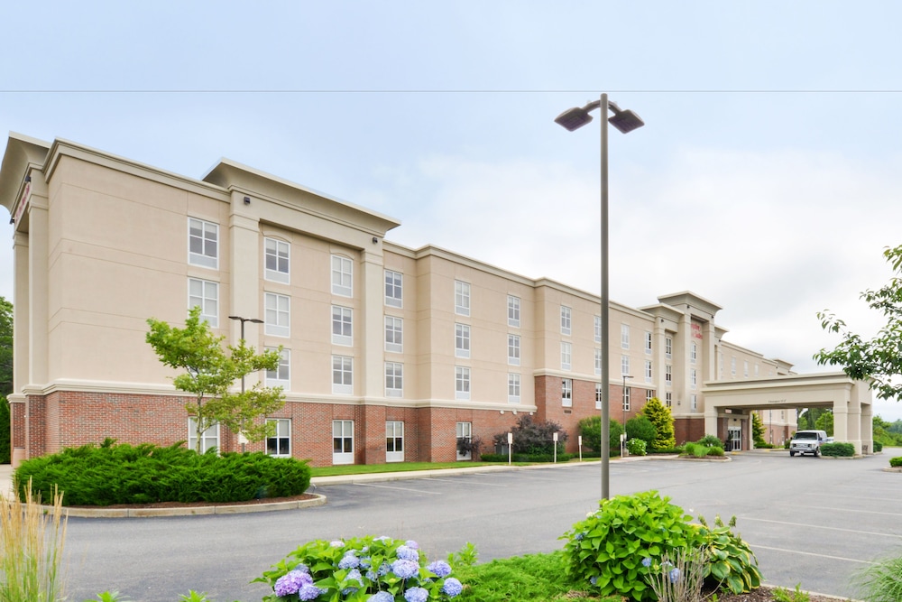 Hampton Inn & Suites Plymouth - photo 73
