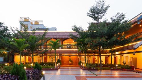 SaffronStays Surabhi Villa — 4-Star Luxury Hotel in Yelahanka, India