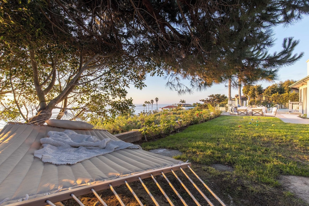 Vista by Avantstay Stunning Estate w Views of the Pacific Ocean Pool & Spa - photo 32