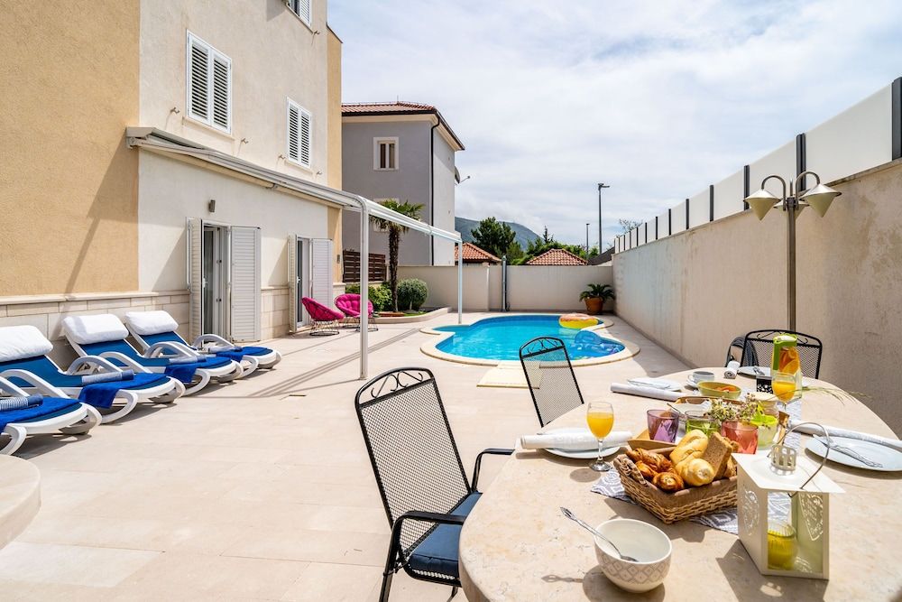 Lorena Suite with private pool