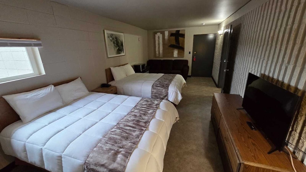 Smartwood Inn - photo 21