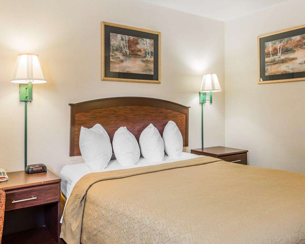 Quality Inn Pell City I 20 exit 158 - photo 19