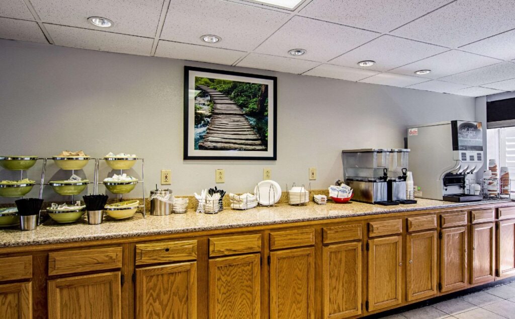 Quality Inn and Suites Denver Stapleton - photo 13