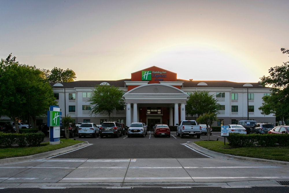 Holiday Inn Express & Suites Jacksonville Atlantic Beach by IHG - photo 44