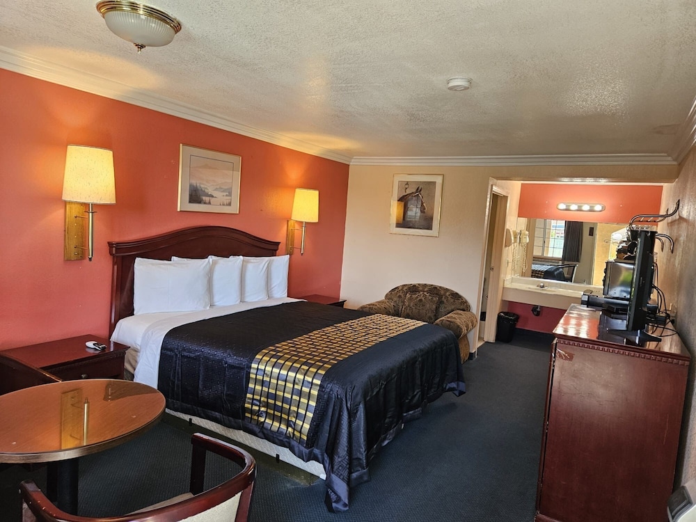 Aerospace Inn - photo 12