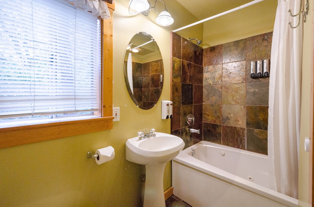 Idyllwild Bunkhouse - photo 31