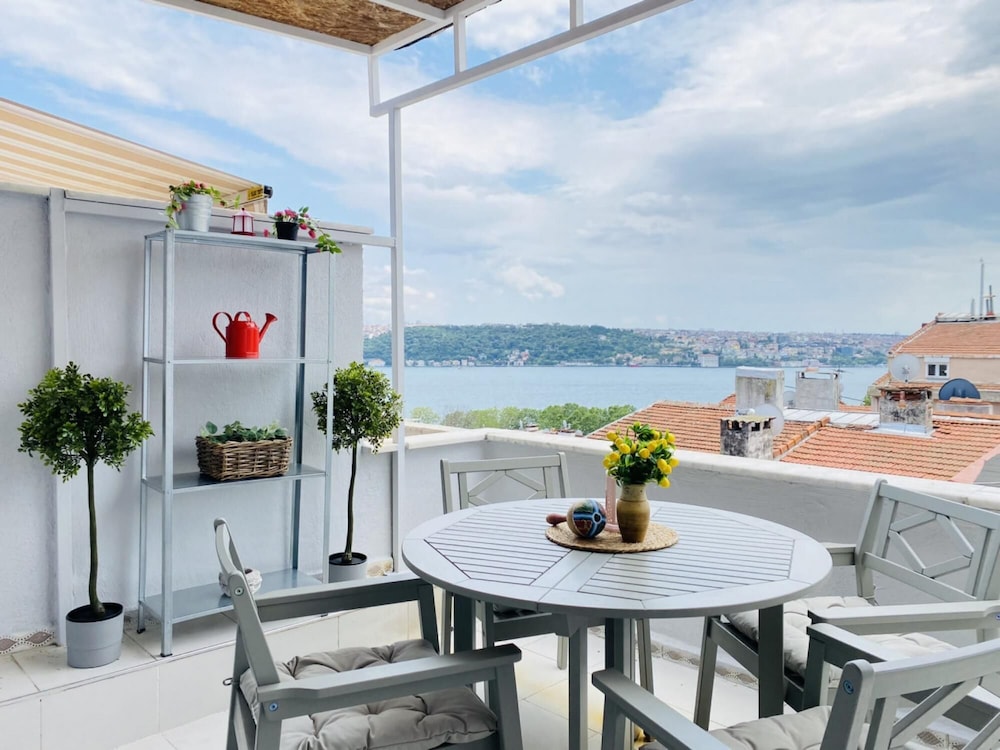 Missafir Amazing Flat With Terrace in Besiktas — 4-Star Luxury Hotel in Istanbul, Turkey