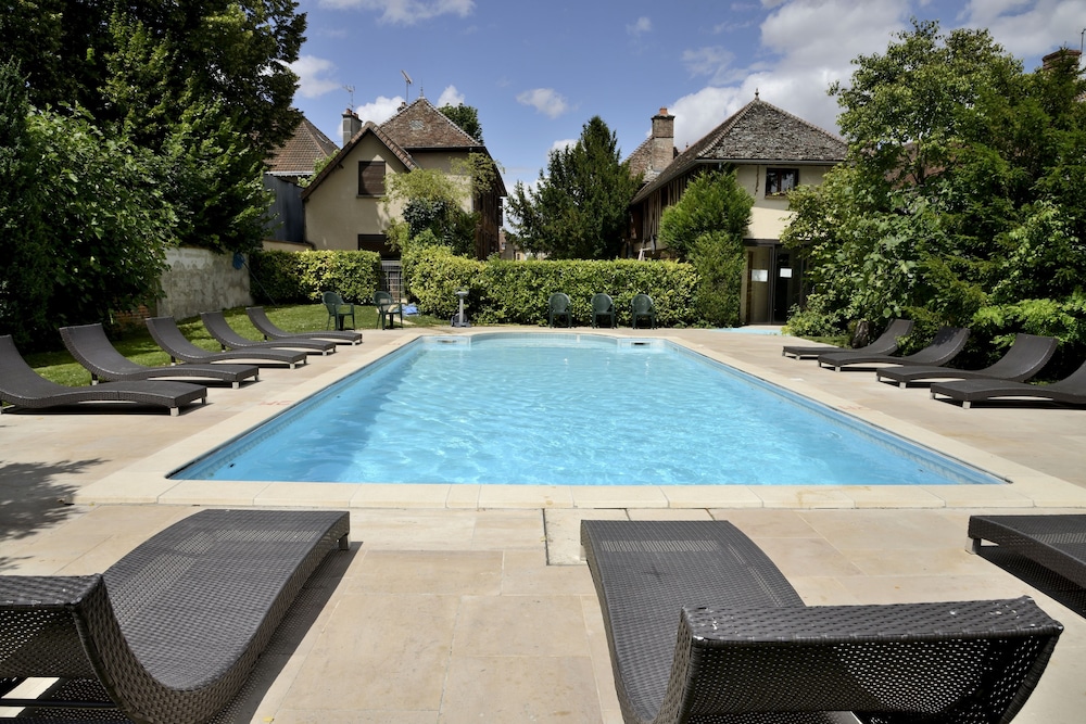 Logis Le Tadorne - last minute hotel in Piney