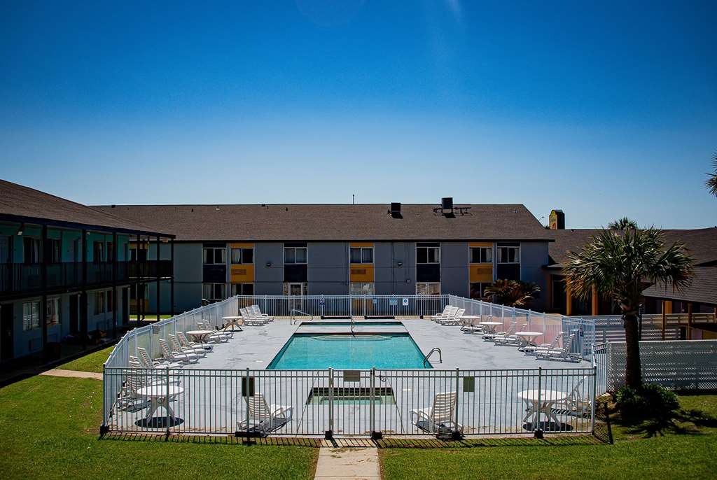 Super 8 by Wyndham Biloxi - photo 24