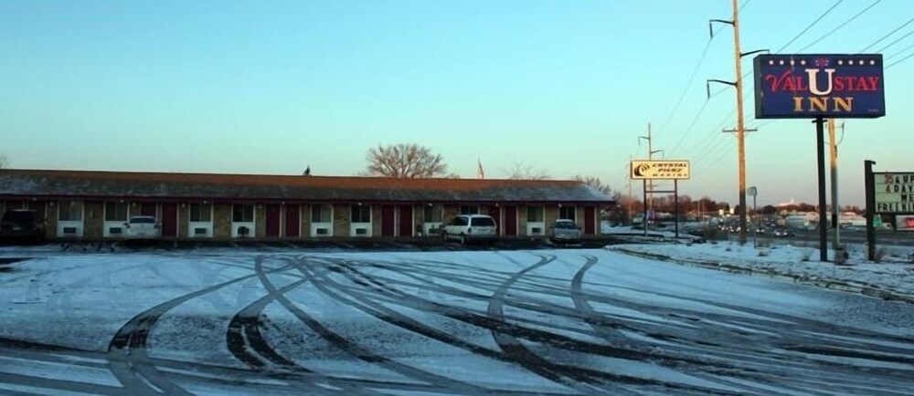 Valu Stay Inn - photo 13