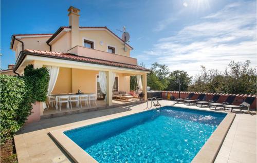 Nice Home In Krvavici — 4-Star Luxury Hotel in Marcana, Croatia