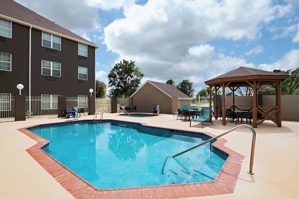 TownePlace Suites by Marriott Lubbock - photo 35