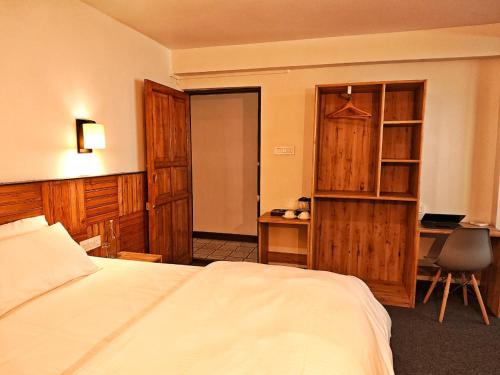 Mudita Stays in Darjiling, India