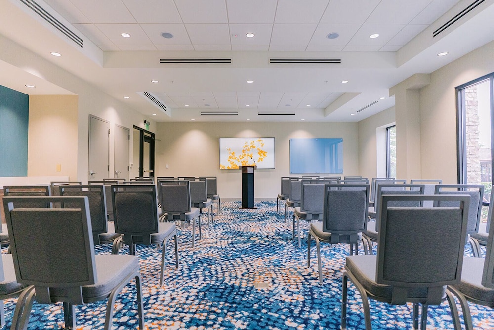 Hampton Inn Knoxville West At Cedar Bluff - photo 32