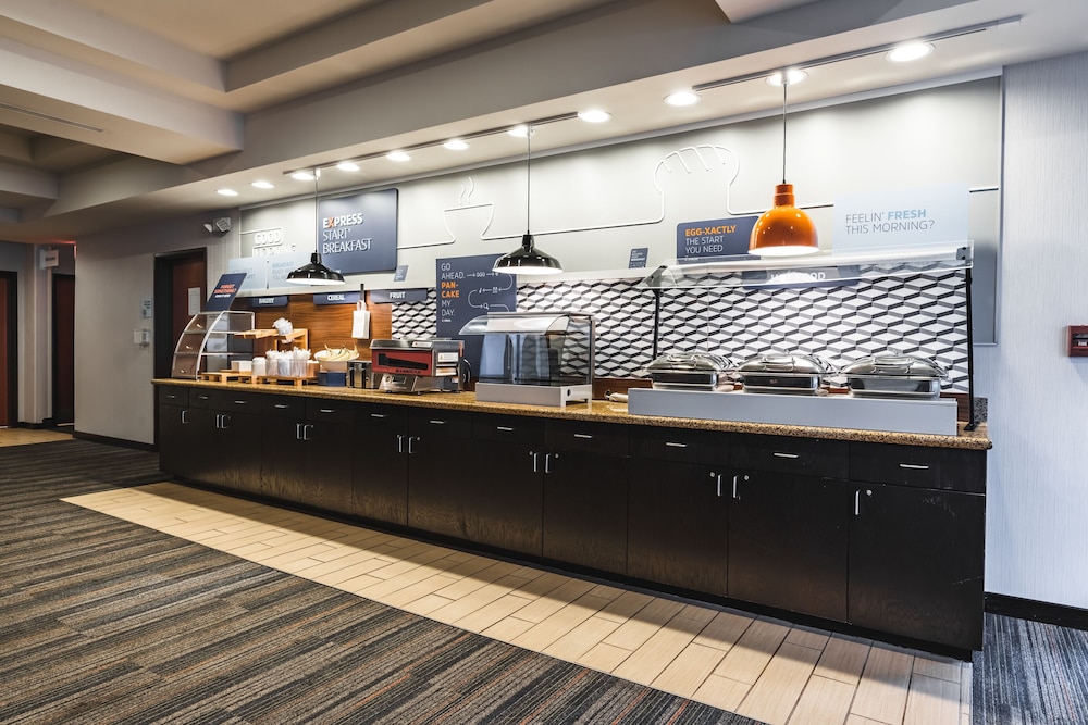 Holiday Inn Express & Suites New Martinsville by IHG - photo 50