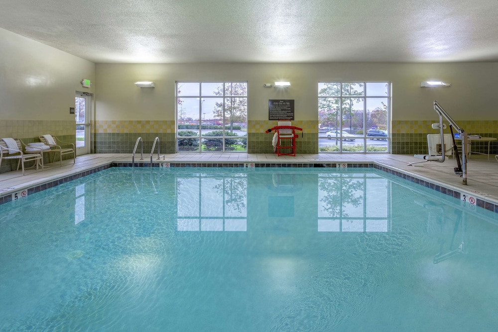 Hampton Inn Baltimore Owings Mills - photo 17