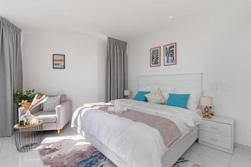 Stunning Ocean View Apt Beach Walk & Promenade Access