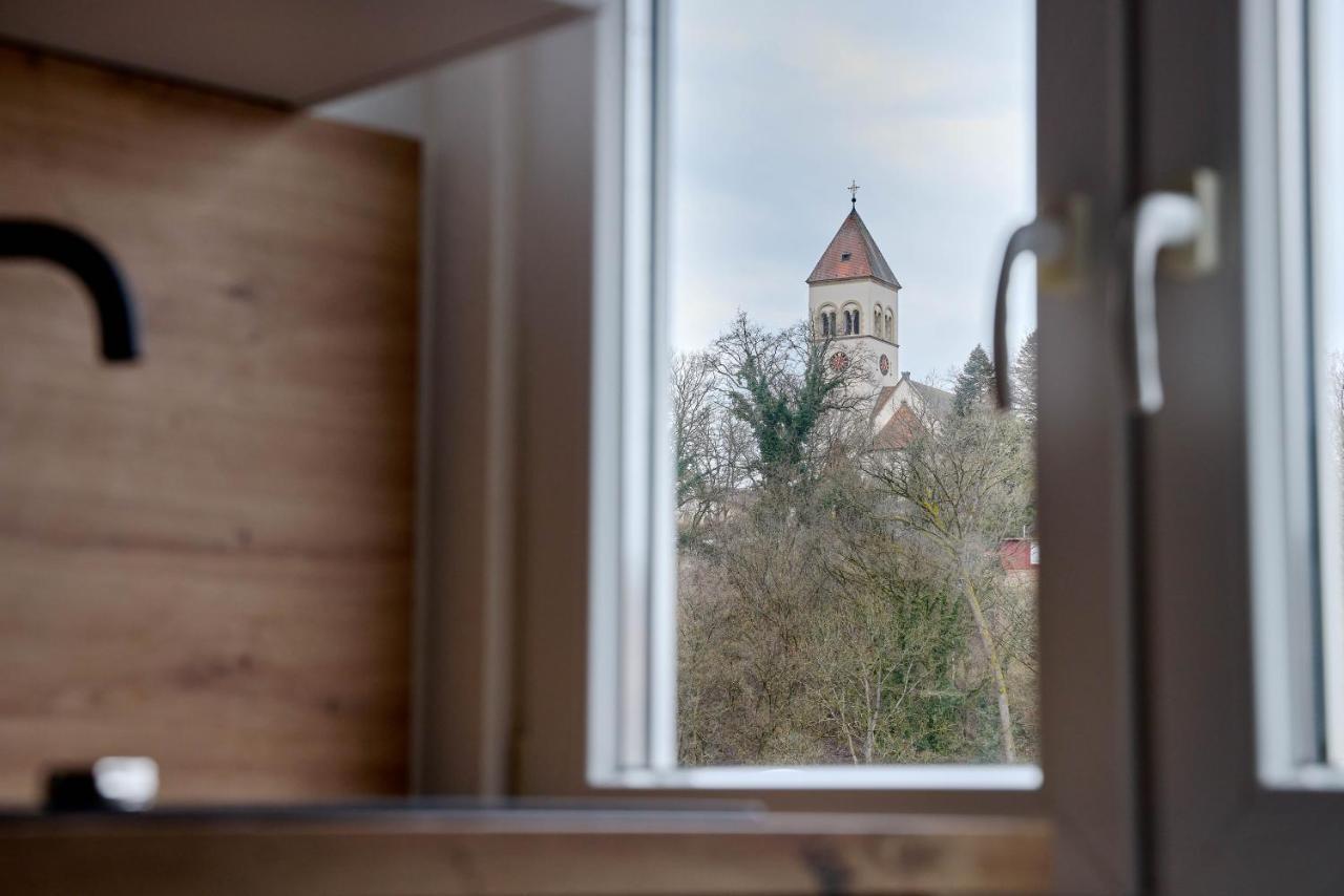 Design Apartment mit Kingsize Betten & Balkon — 4-Star Luxury Hotel in Pforzheim, Germany
