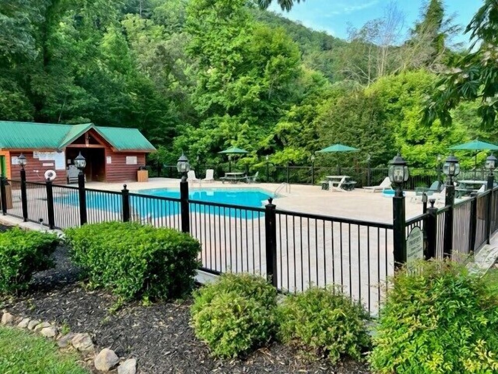 Lost In The Woods by Smoky Cove Resort - photo 18