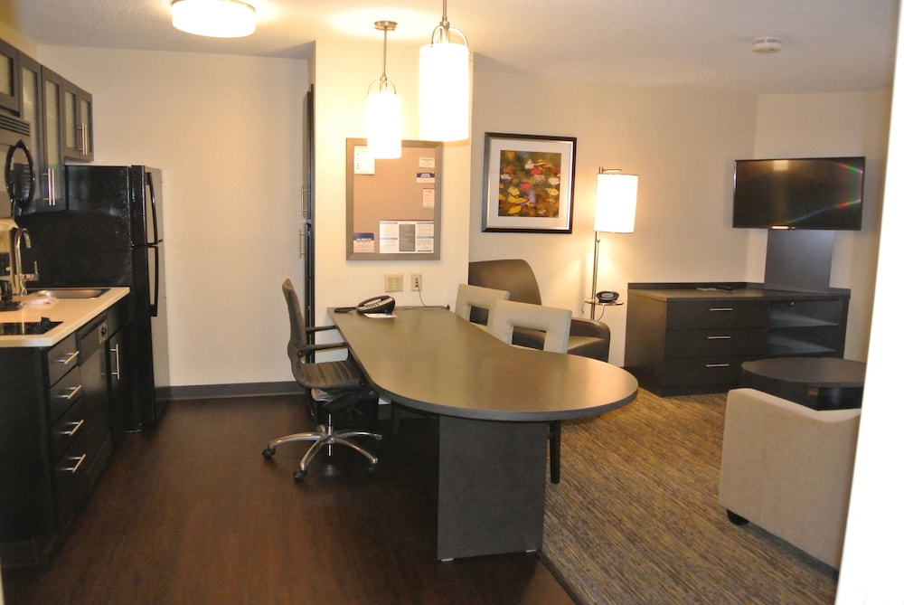 Candlewood Suites Washington Fairfax by IHG - photo 5