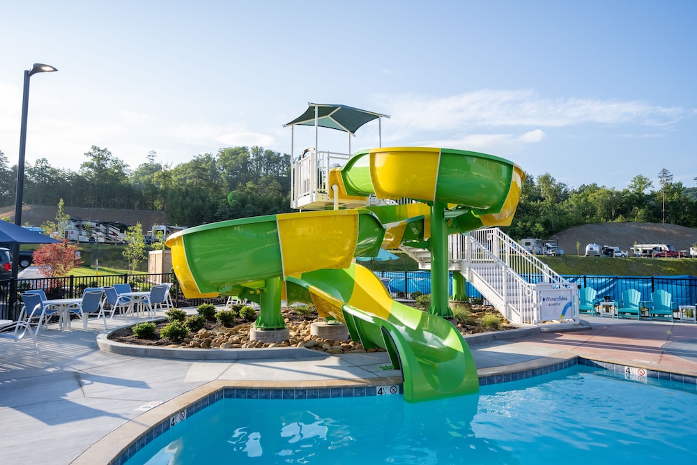 The Lodge at Camp Margaritaville - photo 19