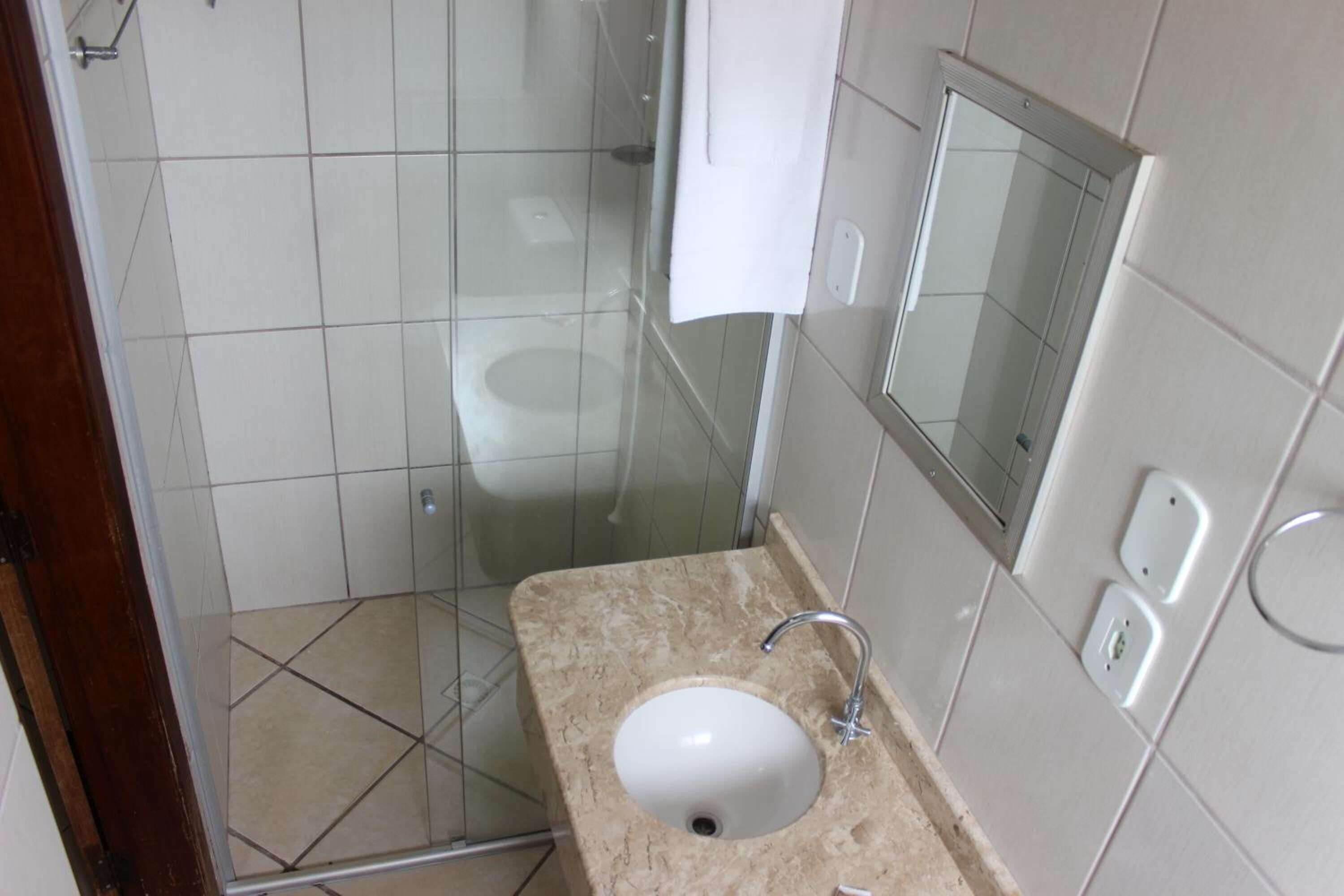 Novo Hotel Herta — Guaira — photo 3