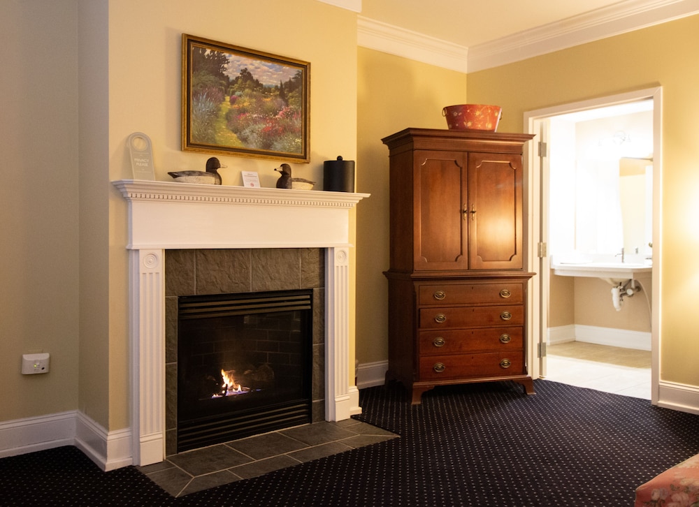 Beekman Arms and Delamater Inn - photo 10