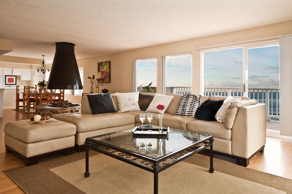 Beachwalk Villas — 4-Star Luxury Hotel in Carlsbad, United States