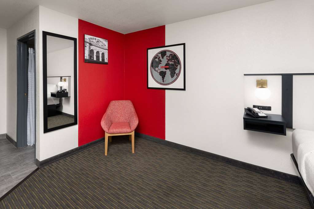 SYLO Hotel Denver Airport a Ramada by Wyndham - photo 11