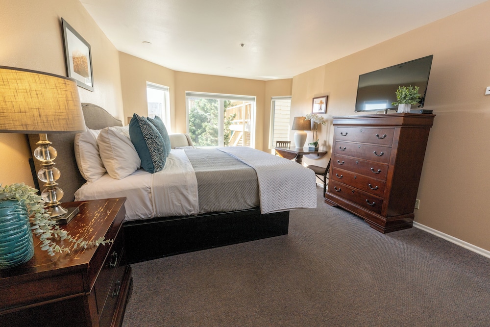 Seaside Oceanfront Inn - photo 26