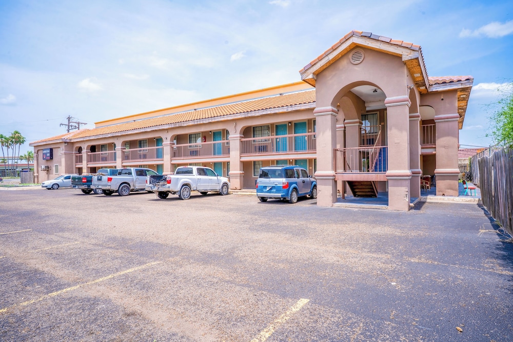 Lone Star Inn & Suites by OYO Harlingen TX in Harlingen, United States