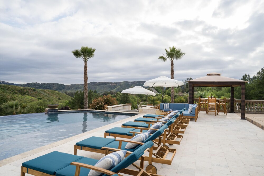 Carmen by AvantStay Infinity Pool w Jaw Dropping Views and 5 Min to Old Town - photo 30