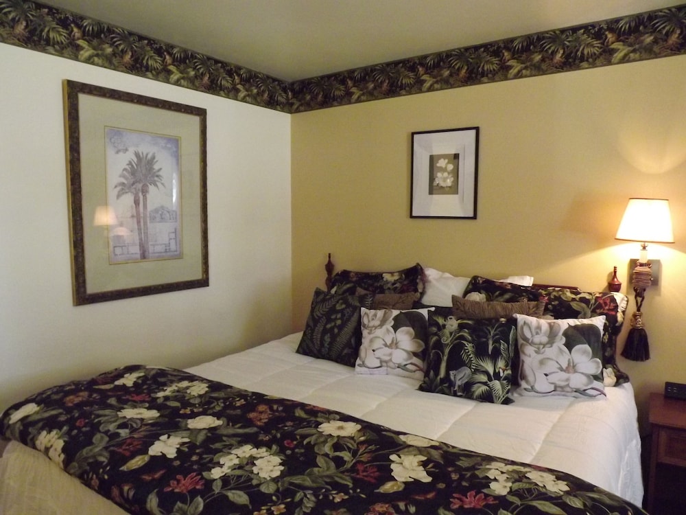 Crest Country Inn - photo 79