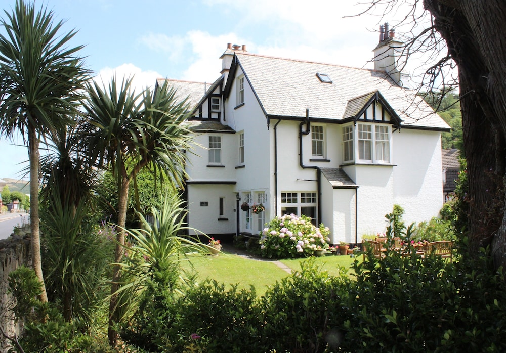 Longmead House — 4-Star Luxury Hotel in Lynton, United Kingdom