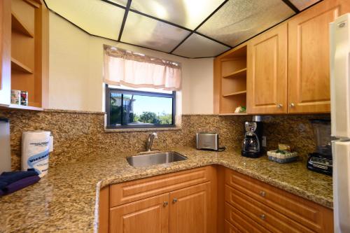 Coco Plum Beach & Tennis Club & Marina - photo 20
