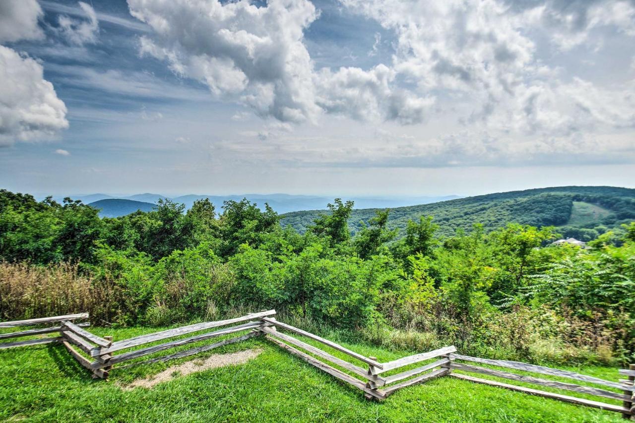 Idyllic Wintergreen Condo with Resort Amenities - photo 23