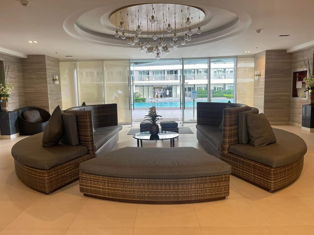 Staycation Mandaluyong Fame residences greenfield district by darpm — 4-Star Luxury Hotel in Manila, Philippines