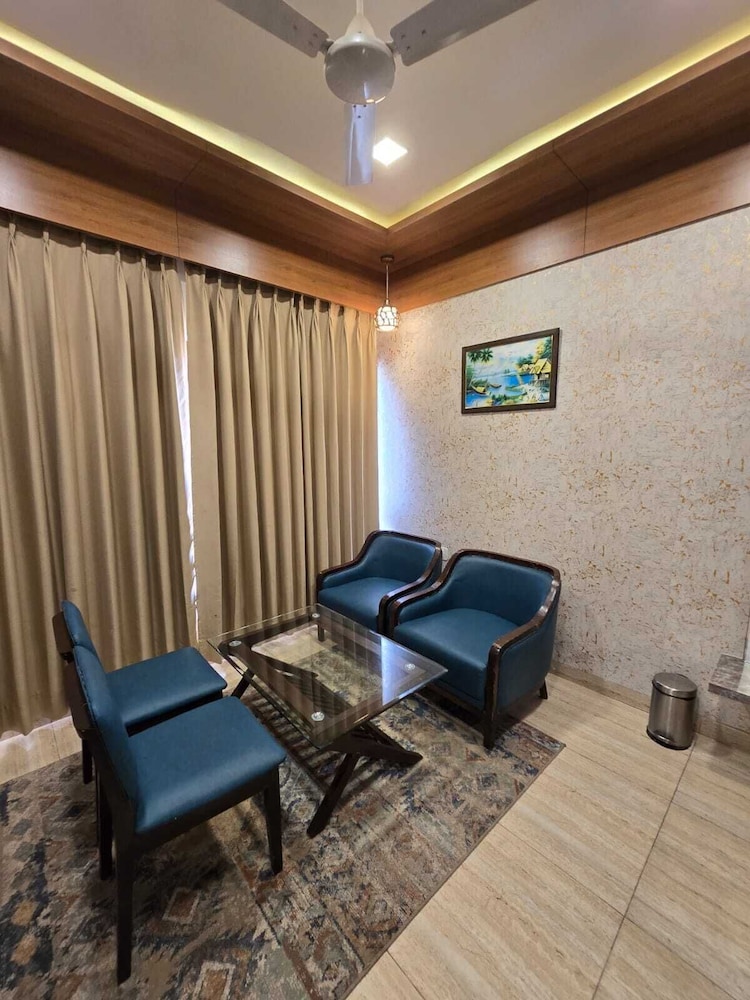 Hotel The Grandladhukara in Dwarka, India