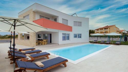 Amfora Comfortable Holiday Residence — 4-Star Luxury Hotel in Vrsi, Croatia