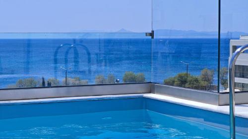 Costa Voula Private Pool Penthouse by the Beach — 4-Star Luxury Hotel in Voula, Greece